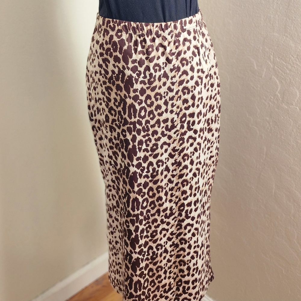 CARRIE cheetah print pencil skirt in Brown/Tan